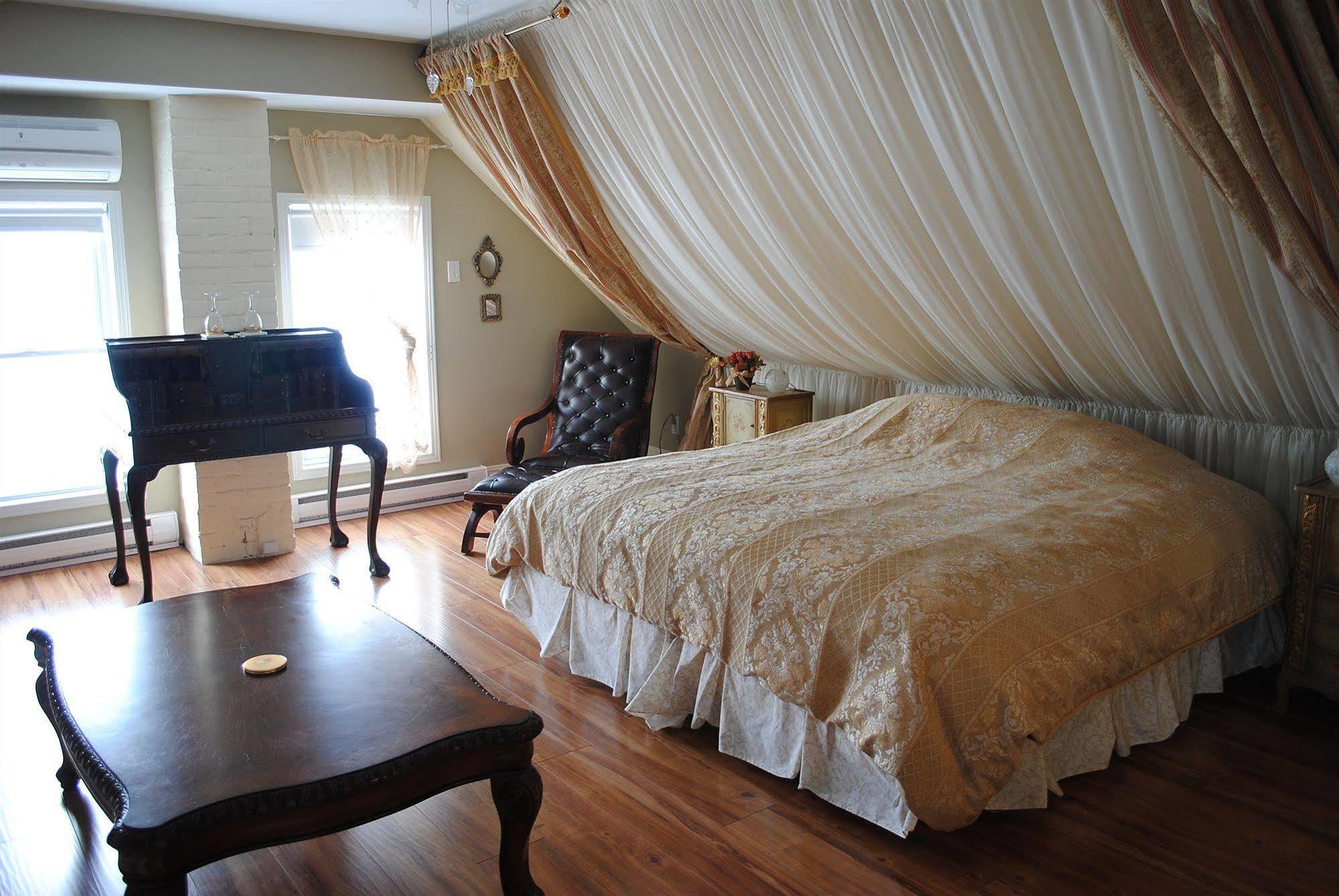Auberge Marquis De Montcalm Sherbrooke Exterior foto