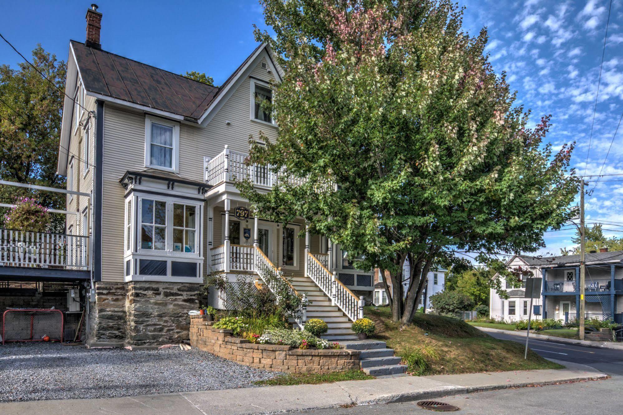 Auberge Marquis De Montcalm Sherbrooke Exterior foto